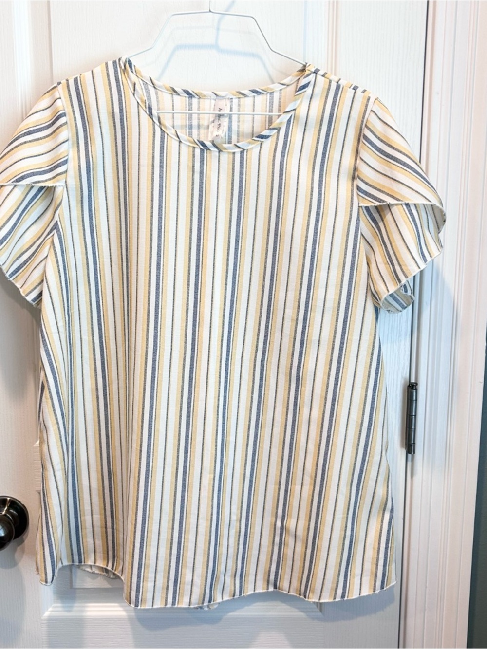 Acting Pro Women’s Yellow/White/Denim Striped Double Ruffle Short Sleeve Top Med